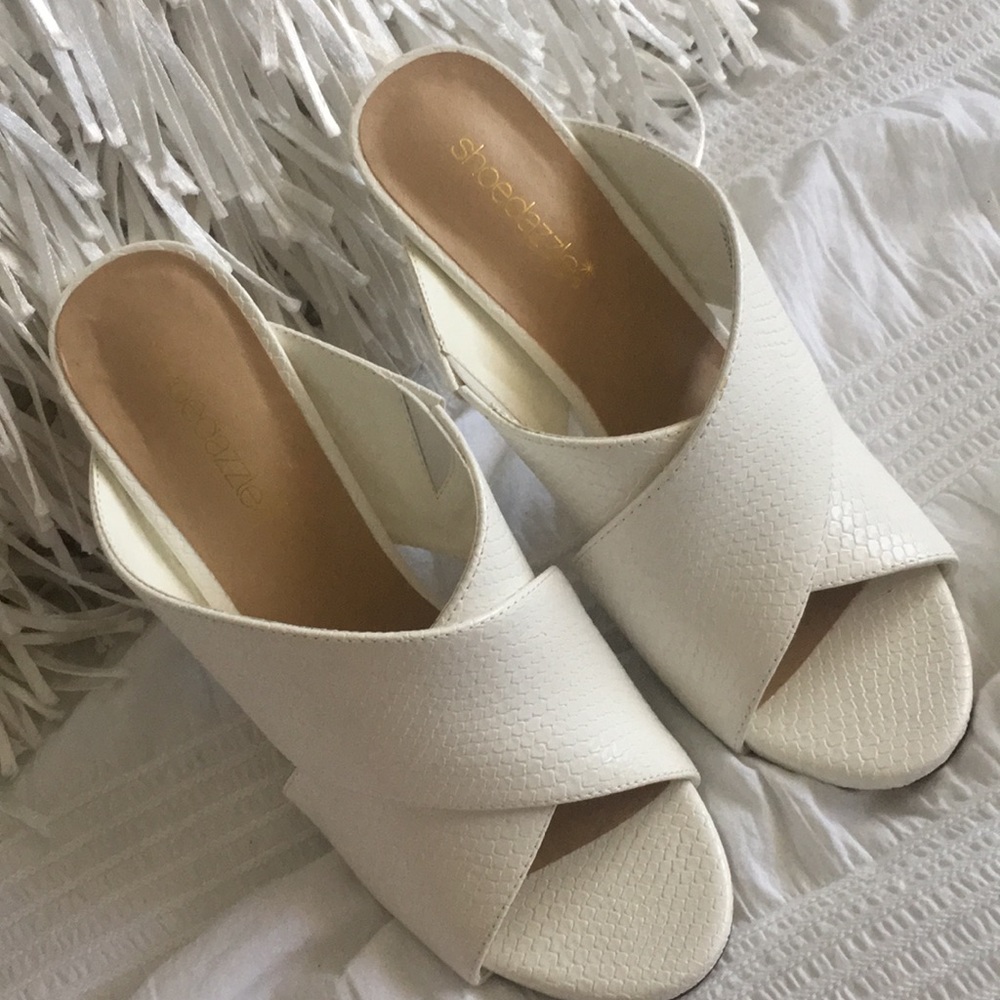 White Shoe Dazzle  Mule